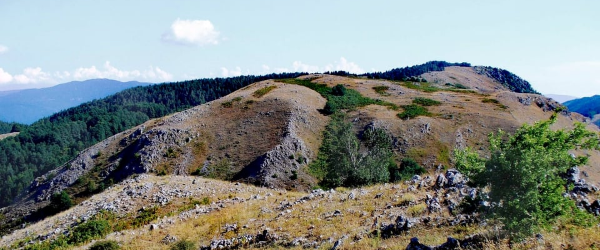 Monte Santa Lucerna: il balcone tra i due mari via Cupiglione
